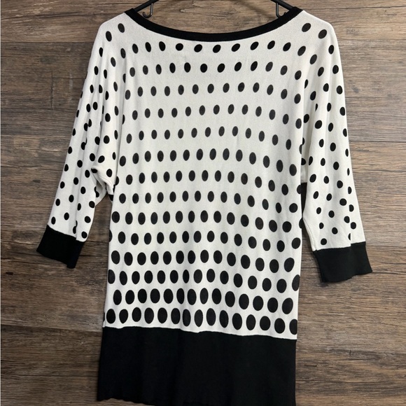 White House Black Market Black and White Polka Dot Sweater - Picture 2 of 7